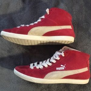PUMA- red/cream Suede Sneakers